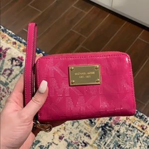 Michael kors wristlet